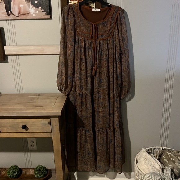 In Loom Dress - Picture 3 of 6